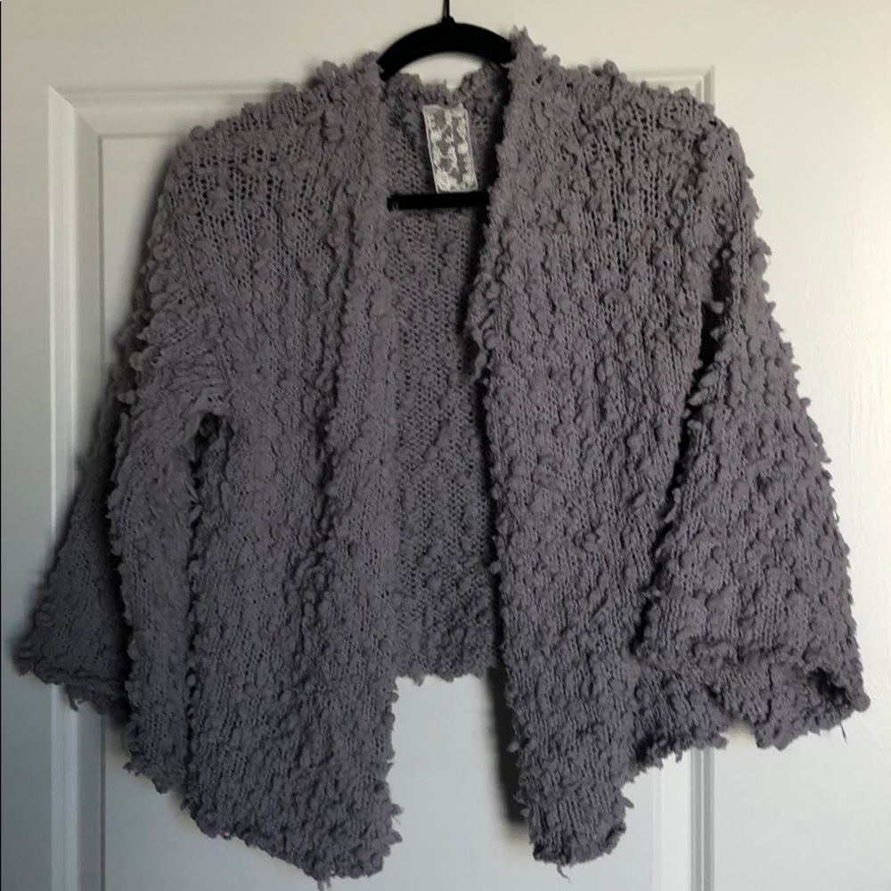Sadie & Sage grey sweater